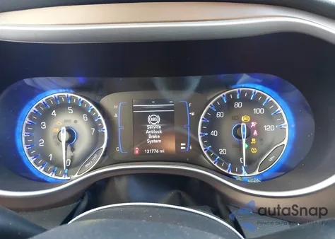 2018 Chrysler Pacifica Touring z USA, uszkodzony, nr VIN 2C4RC1DG1JR130016